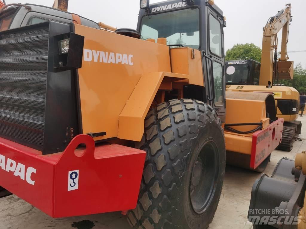 Dynapac CA 25 D Грунтові котки