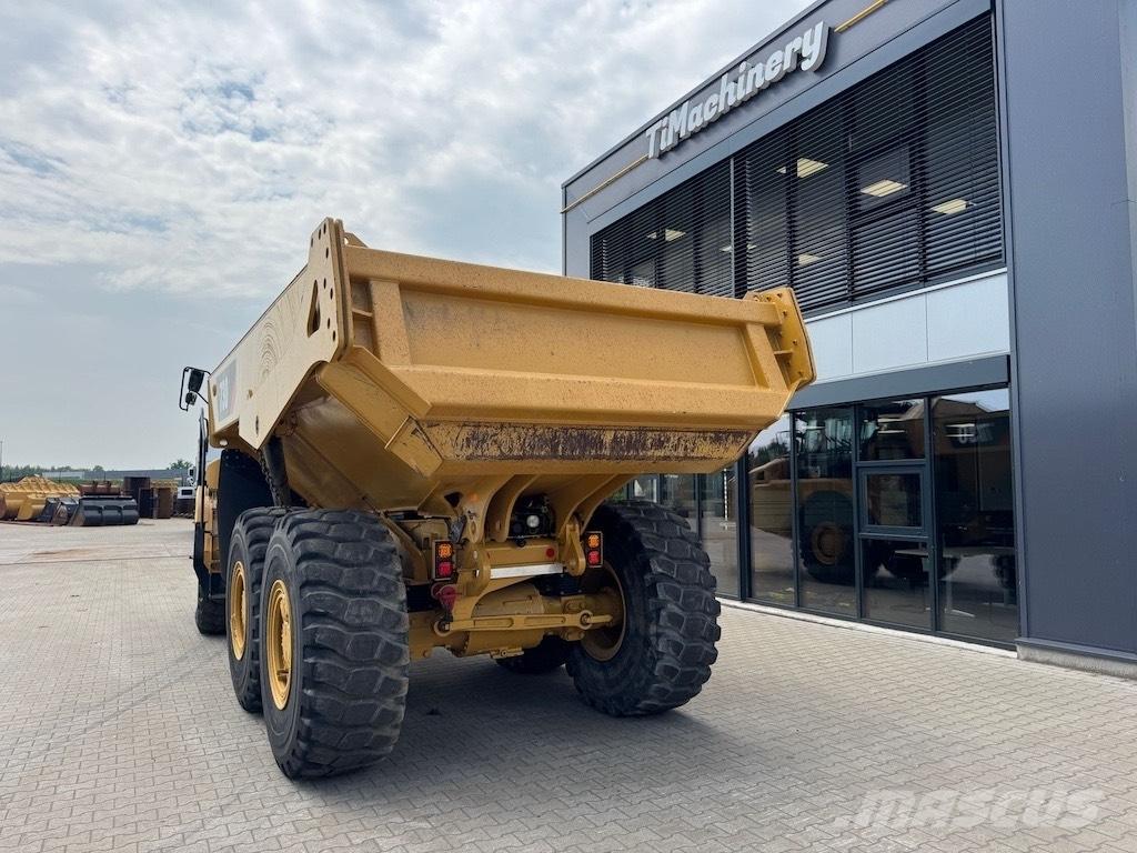CAT 730 Зчленовані самоскиди