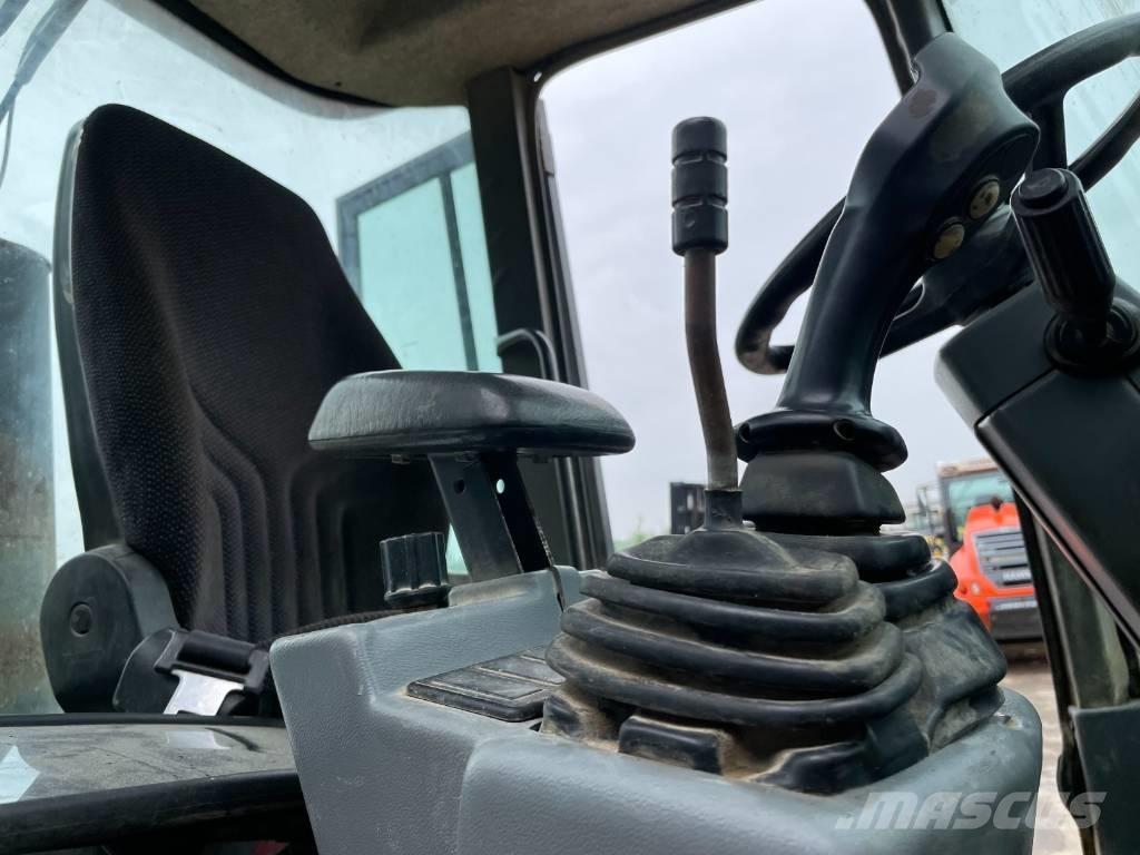 Volvo L 30 ZX Фронтальні навантажувачі