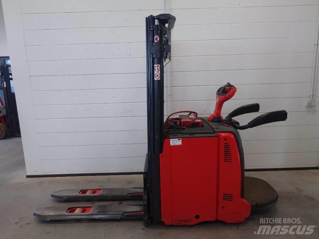 Linde L 12 AP Самохідні електроштабелери