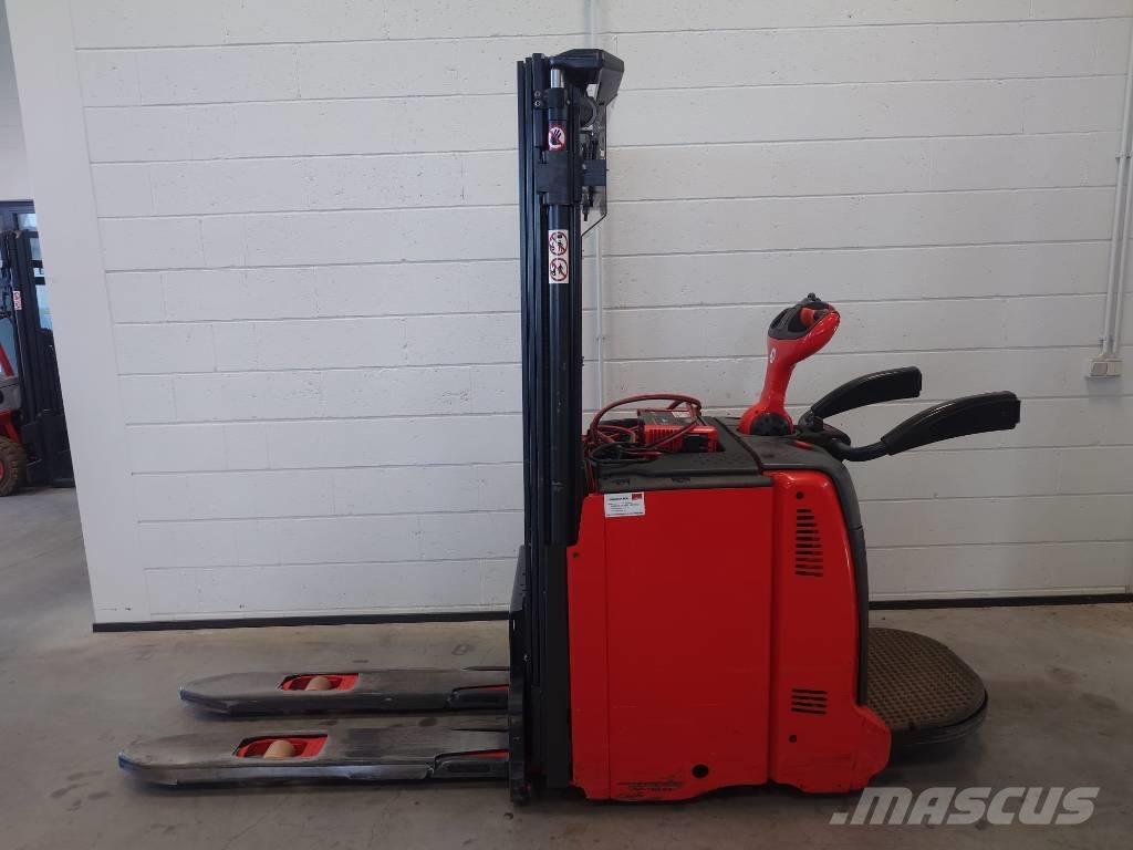Linde L12AP/133 Самохідні електроштабелери