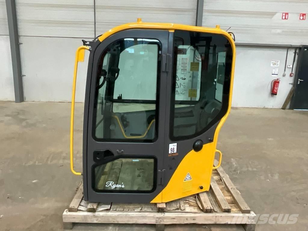 Volvo ECR 88 D Кабіна