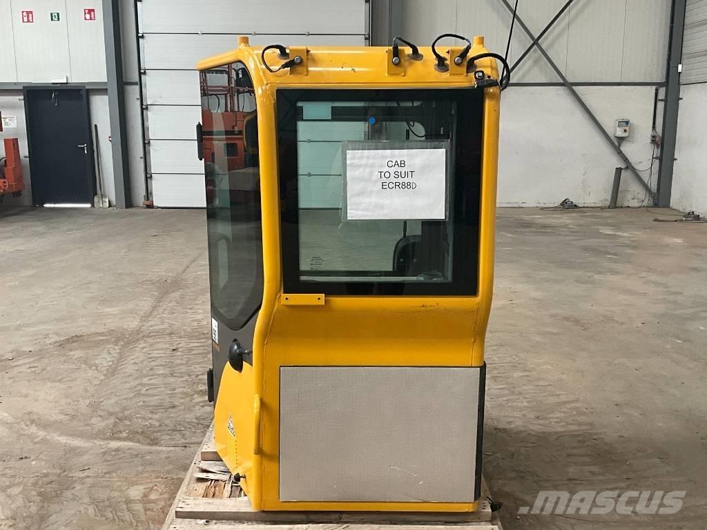 Volvo ECR 88 D Кабіна