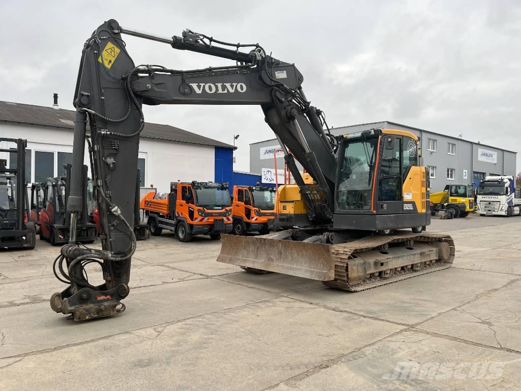 Volvo ECR235EL Гусеничні екскаватори