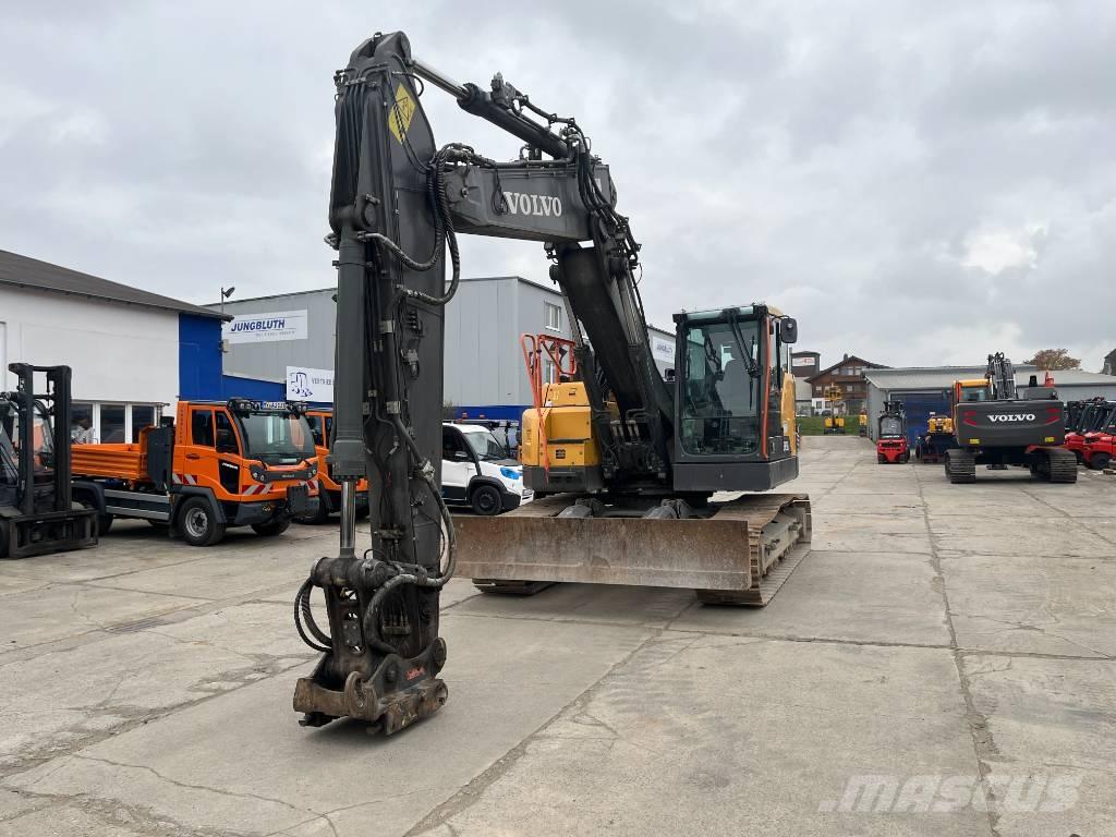 Volvo ECR235EL Гусеничні екскаватори