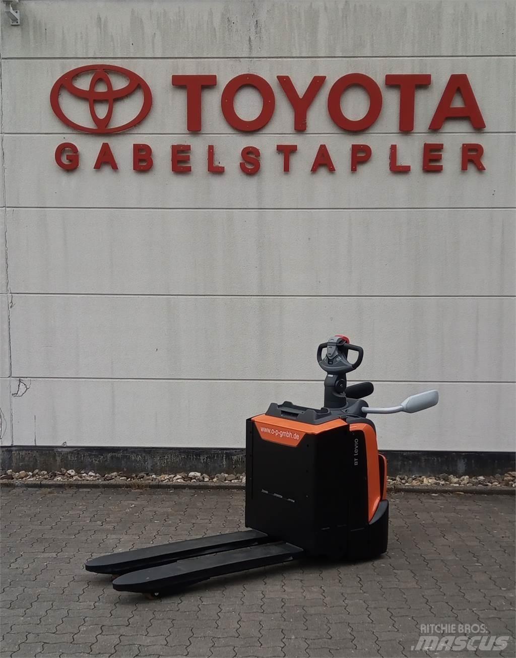 Toyota LPE200 Штабелери
