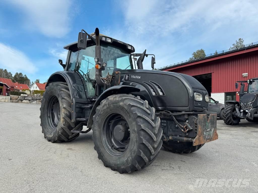 Valtra T 162 Трактори