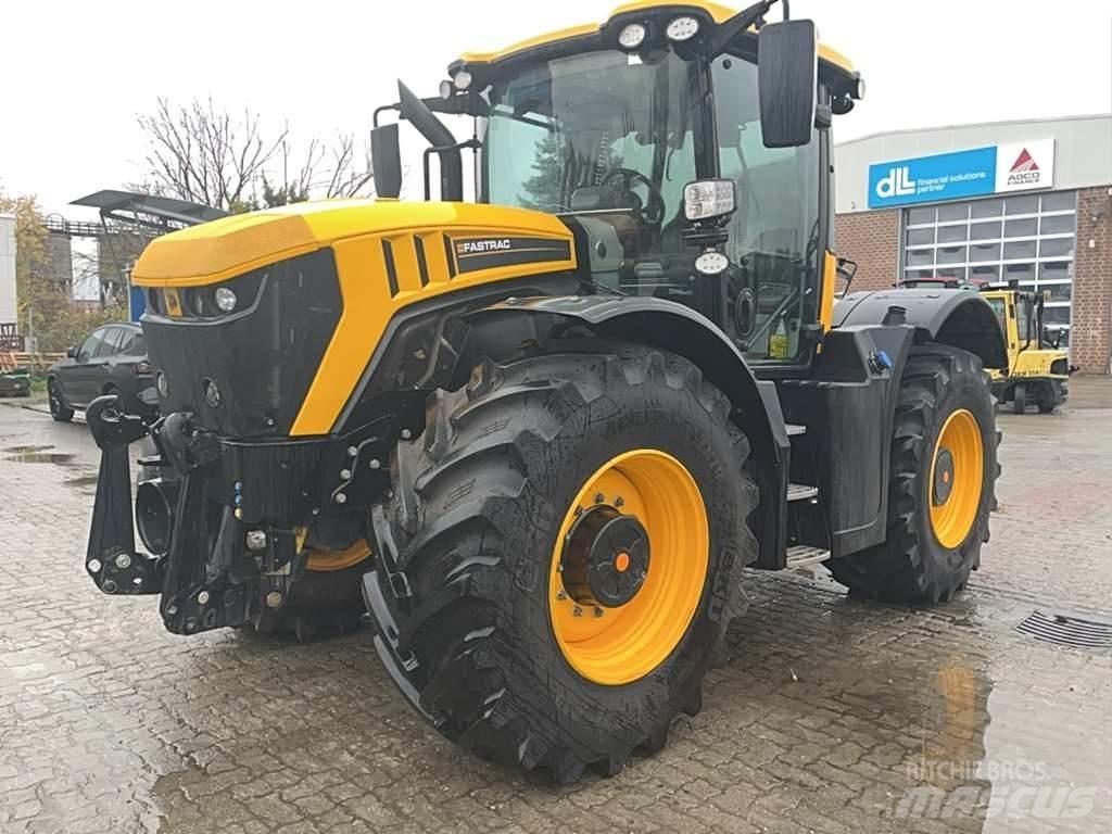 JCB Fastrac 4220 Трактори