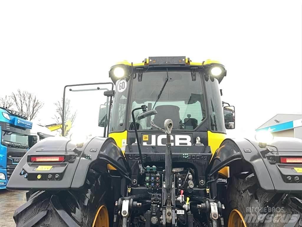 JCB Fastrac 4220 Трактори