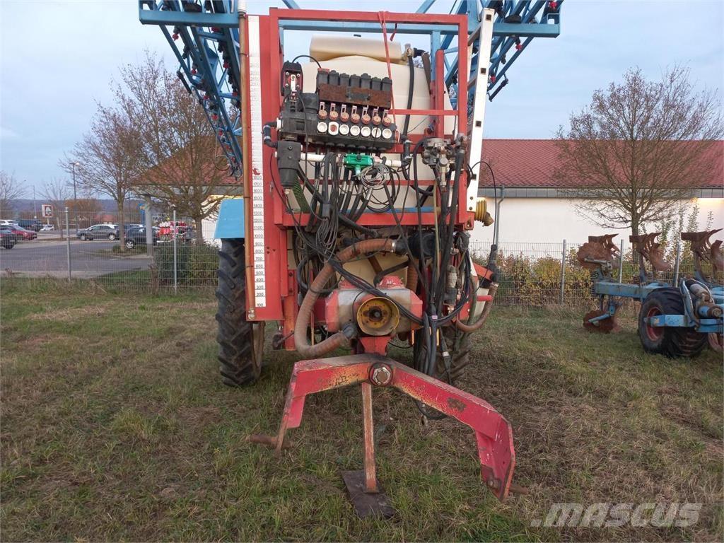 Holder IN 360 Причіпні обприскувачі