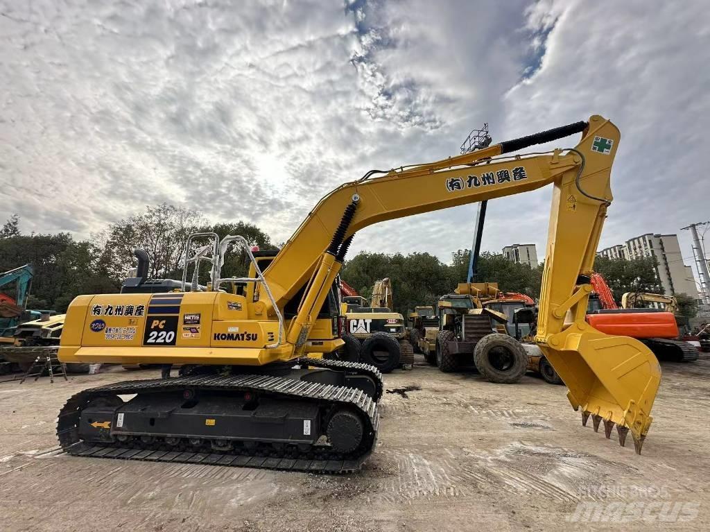 Komatsu PC 220 Гусеничні екскаватори