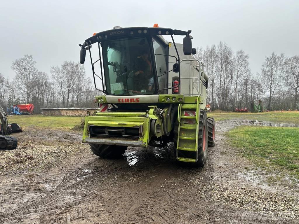 CLAAS Lexion 670 Зернозбиральні комбайни