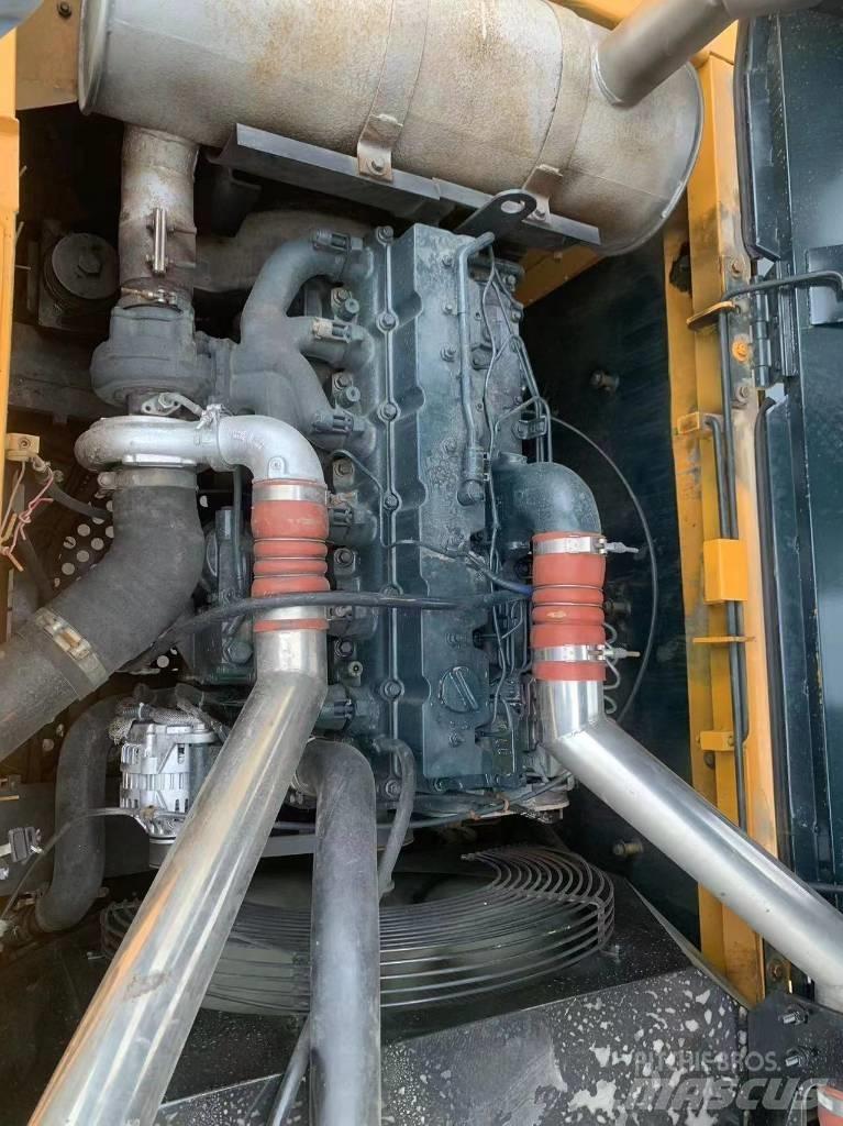 Hyundai R305LC-9T Гусеничні екскаватори