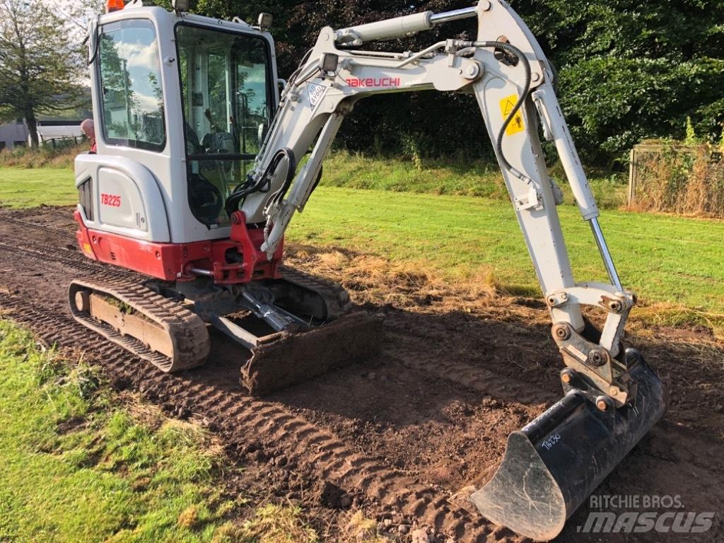 Takeuchi TB 225 Міні-екскаватори < 7т