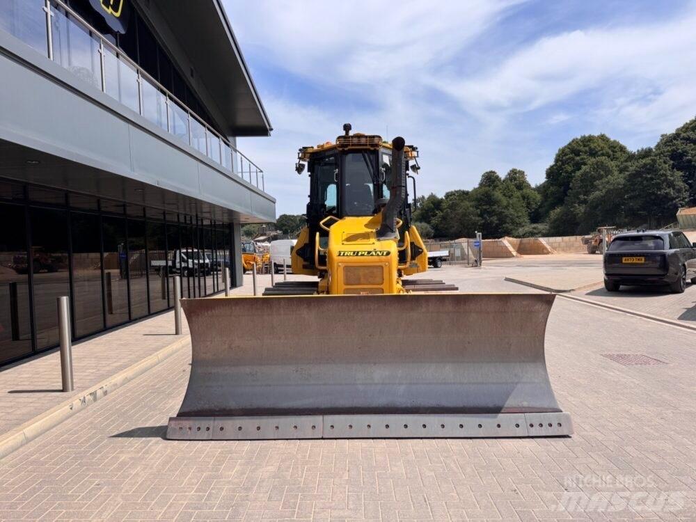 Komatsu D51PXi-24EO Гусеничні бульдозери