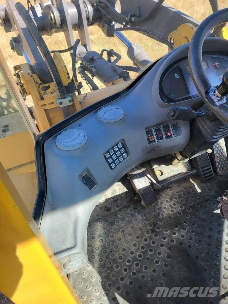 Volvo BM L50D Малі навантажувачі