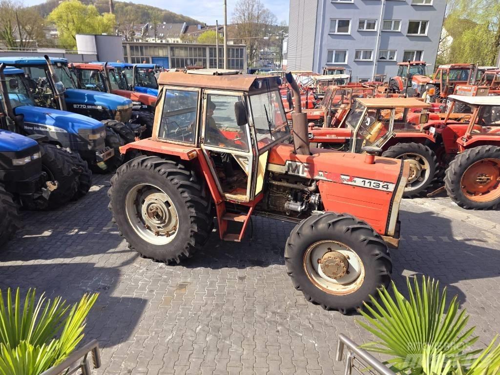 Massey Ferguson 1134 Трактори