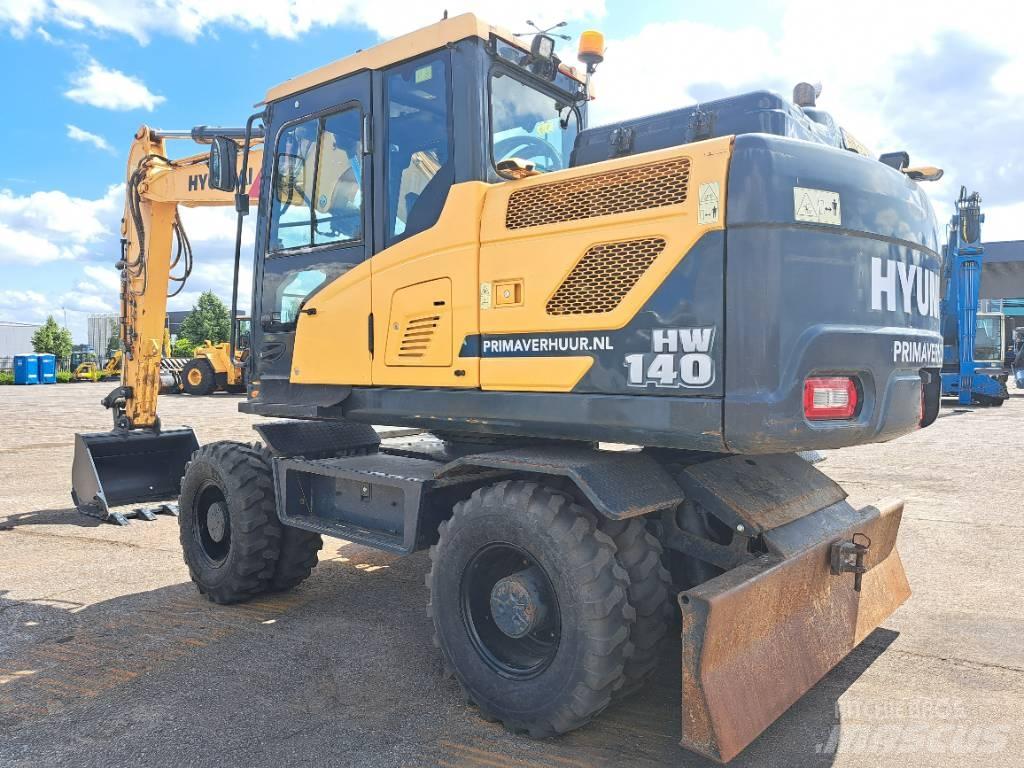 Hyundai HW140 Колісні екскаватори