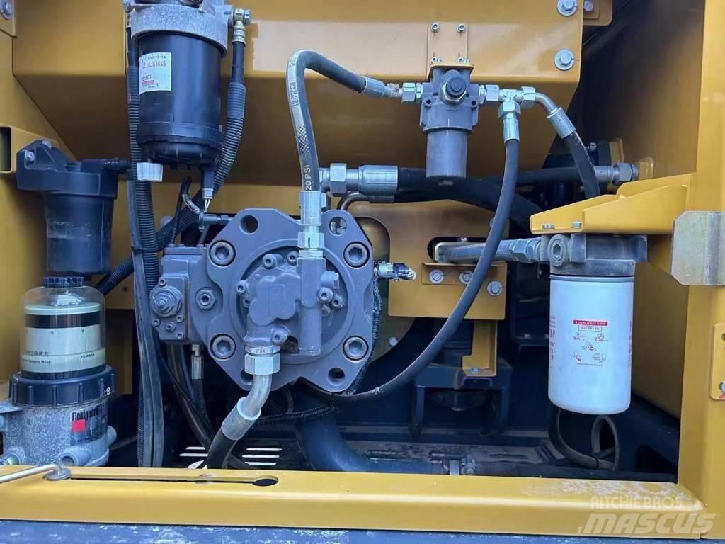 XCMG XE 200 DA Гусеничні екскаватори