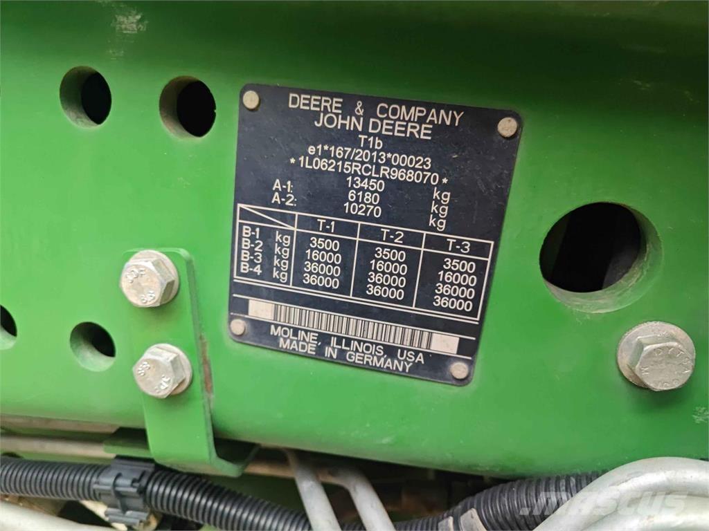 John Deere 6215R Трактори