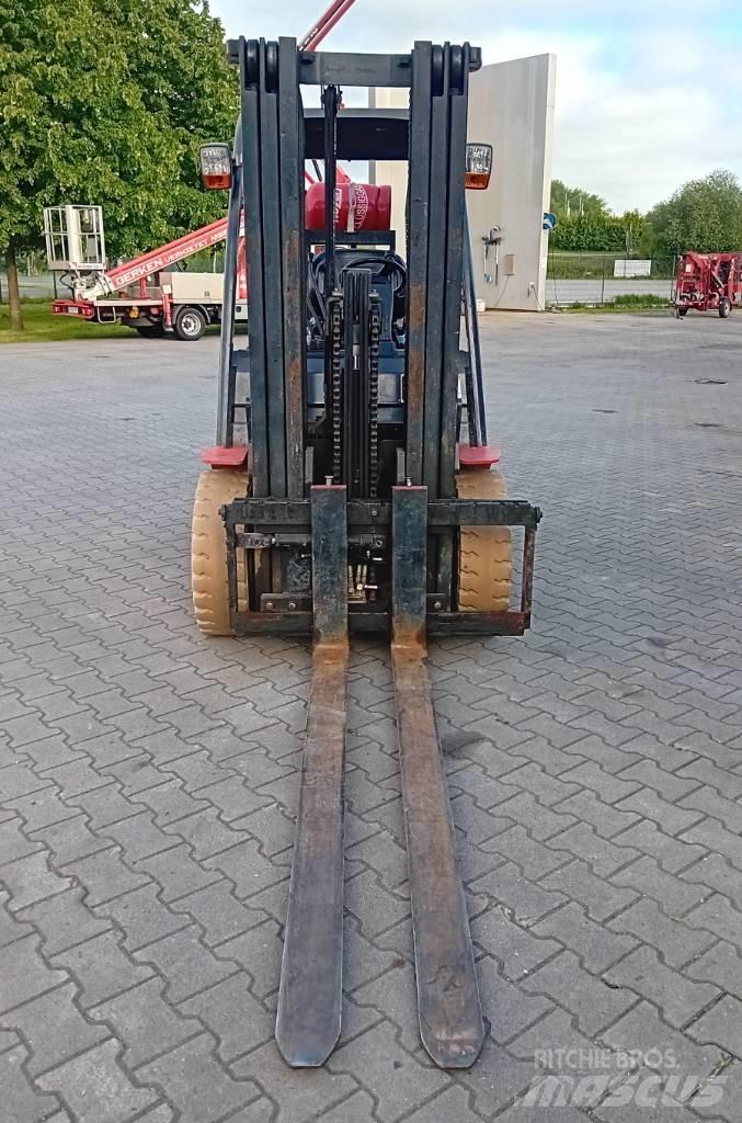 Manitou MI 30 G Газові навантажувачі