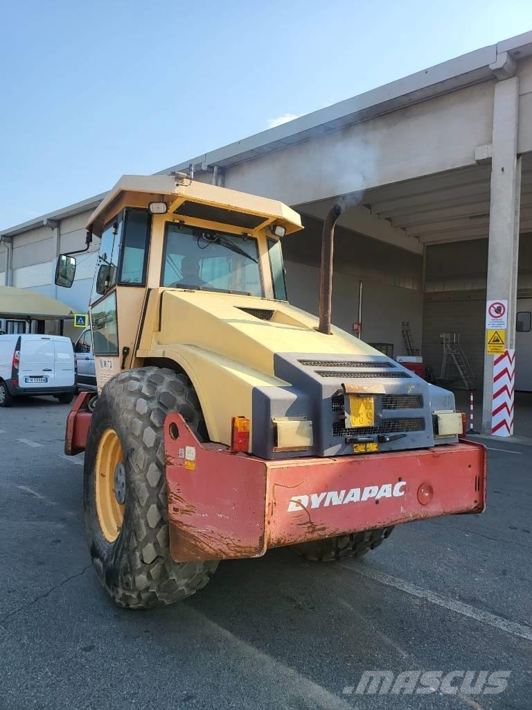 Dynapac CA 302 D Грунтові котки