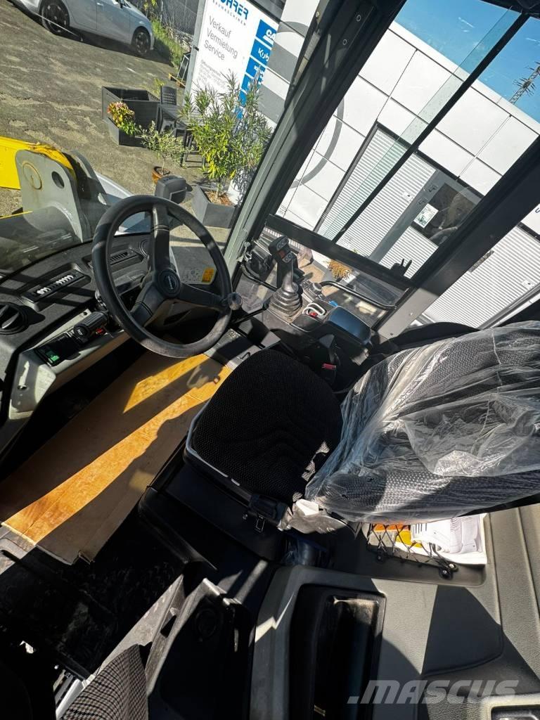 Kramer 8155 | PG + LS Фронтальні навантажувачі