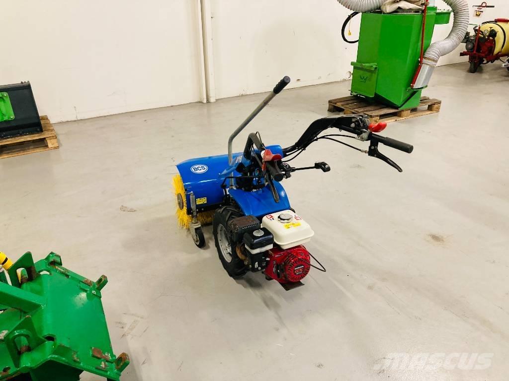 BCS Fejemaskine 615 Підмітальні машини