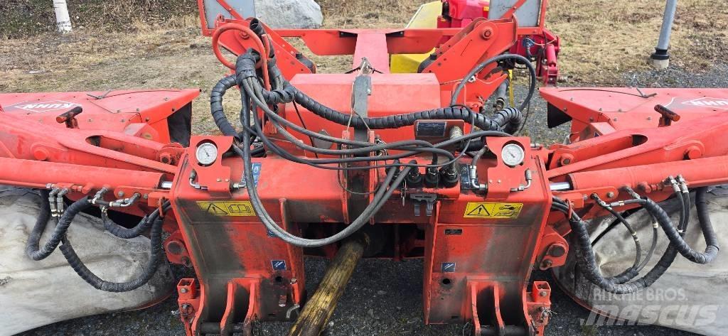 Kuhn FC 883 Косилки-формувачі