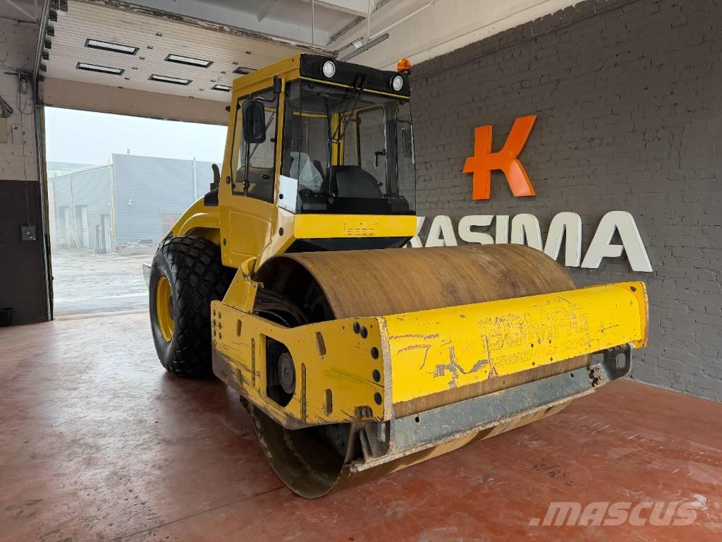Bomag BW 211 D-4 Грунтові котки