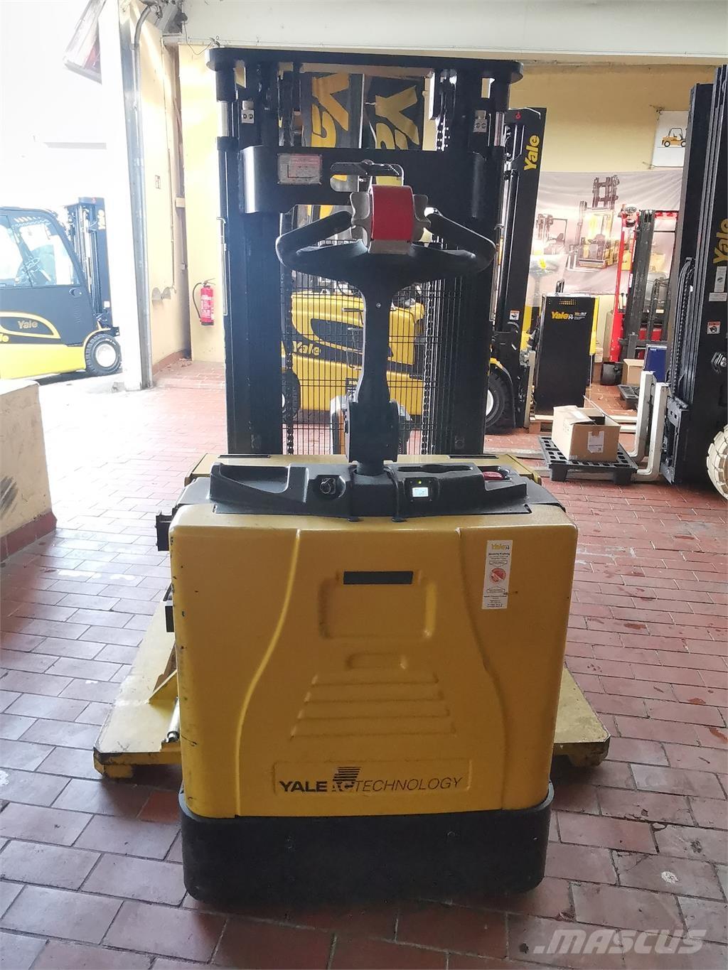 Yale MS15XSL Самохідні електроштабелери
