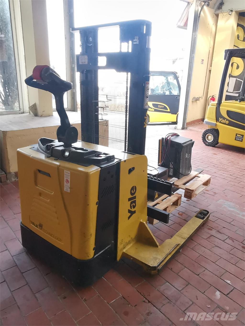 Yale MS15XSL Самохідні електроштабелери