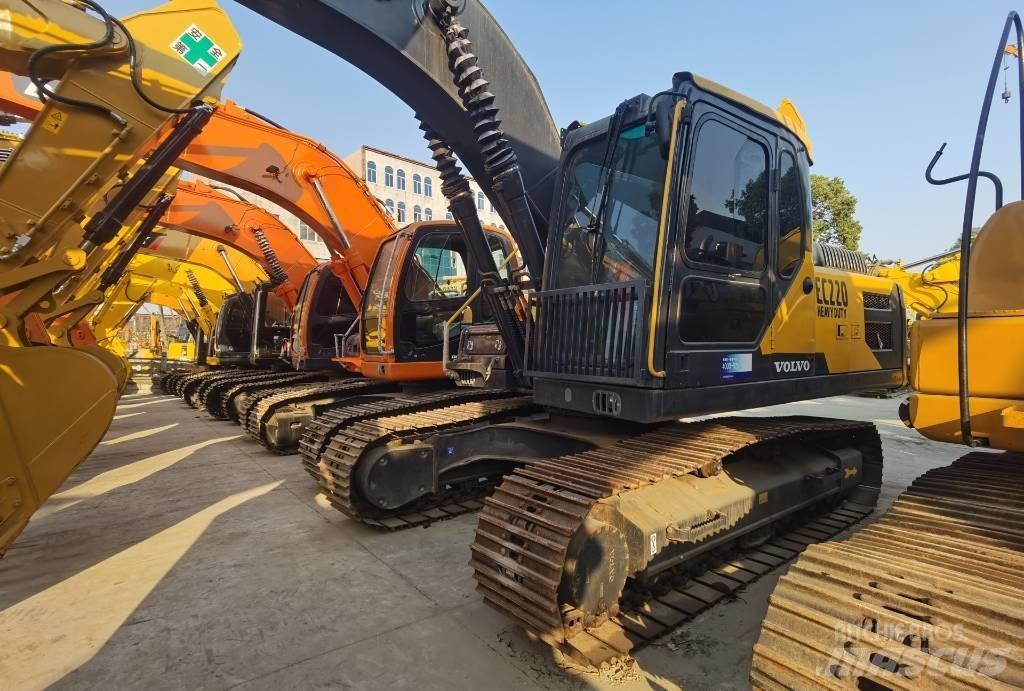 Volvo EC 220 Гусеничні екскаватори