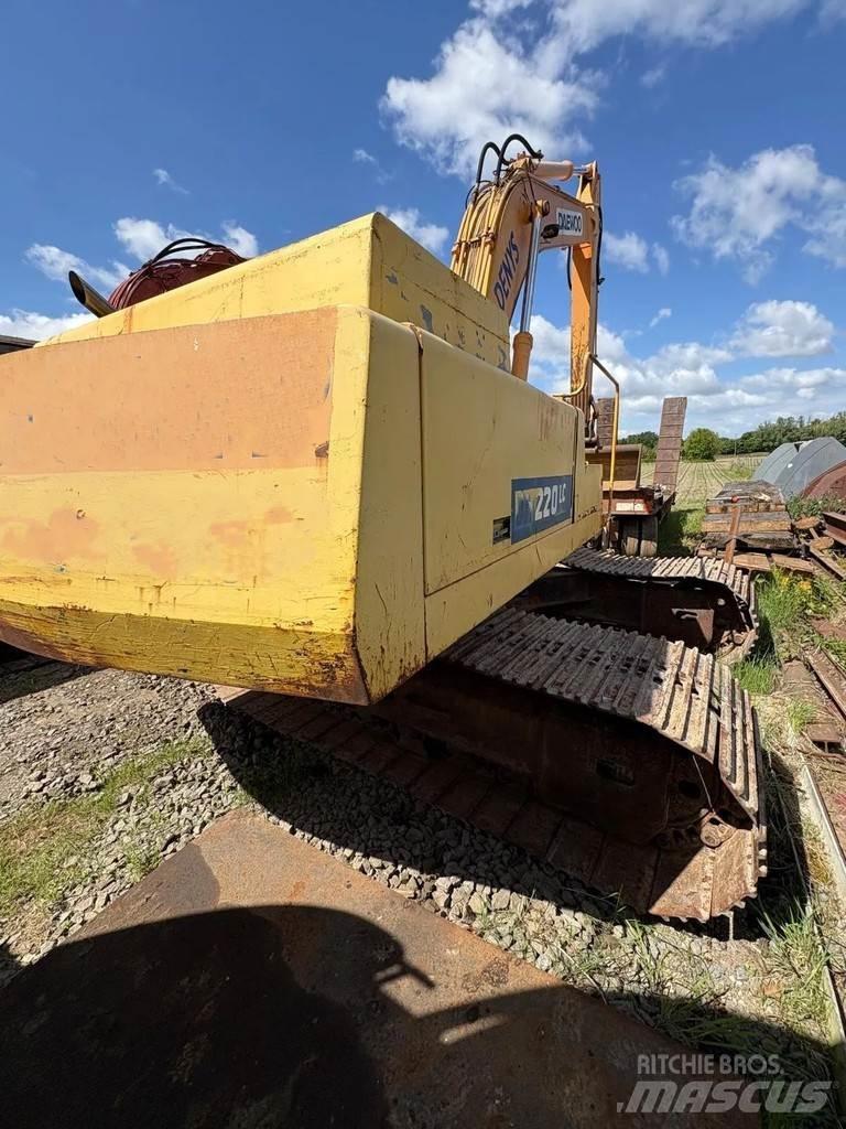 Daewoo DH 220LC Гусеничні екскаватори