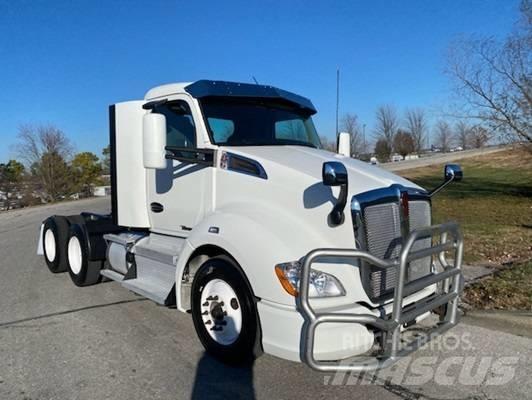Kenworth T 680 Тягачі