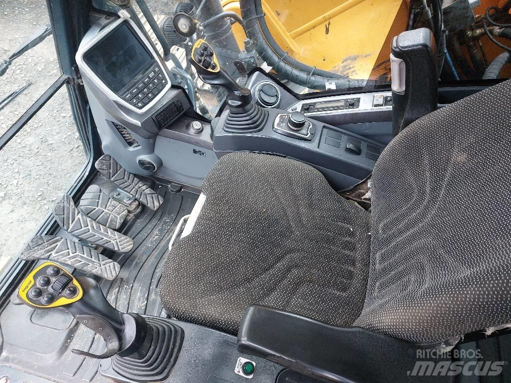 Hyundai HX 220 L Гусеничні екскаватори