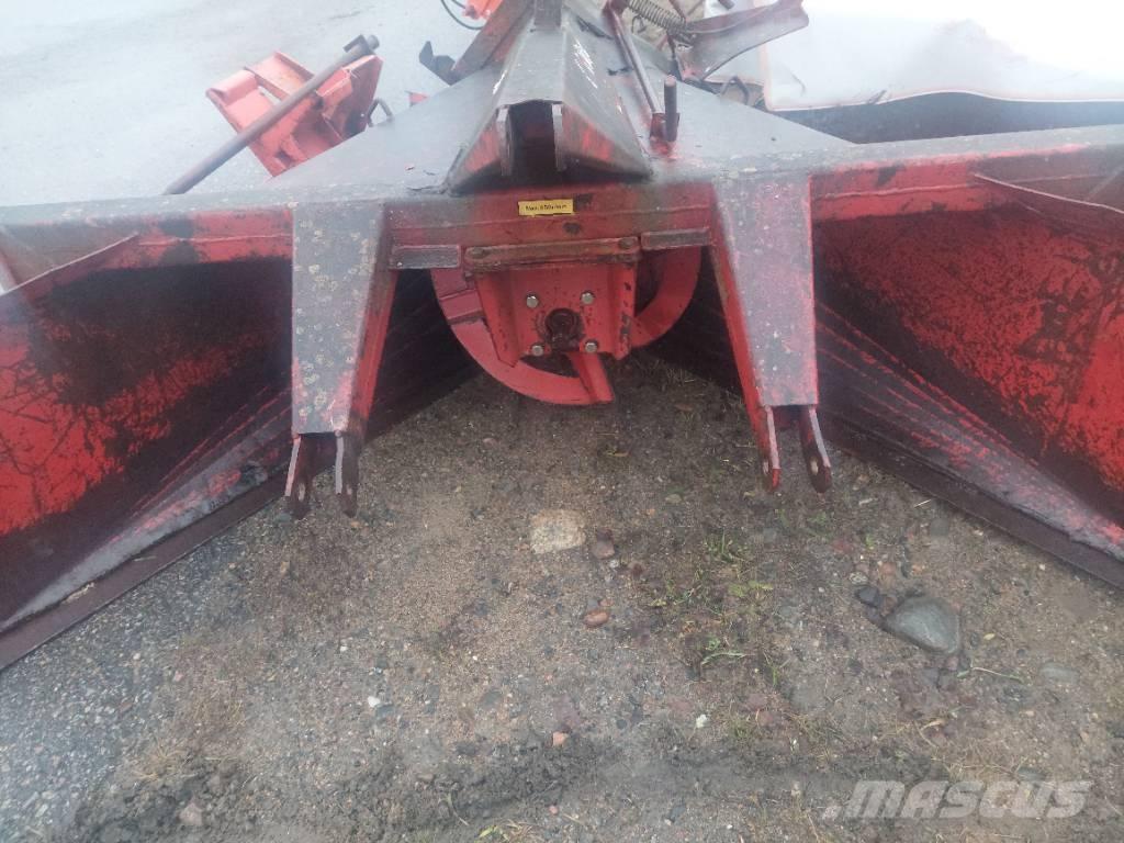 Esko 240 Снігомітли