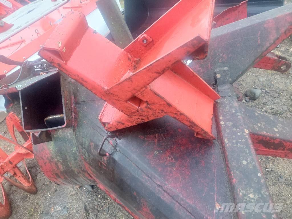 Esko 240 Снігомітли