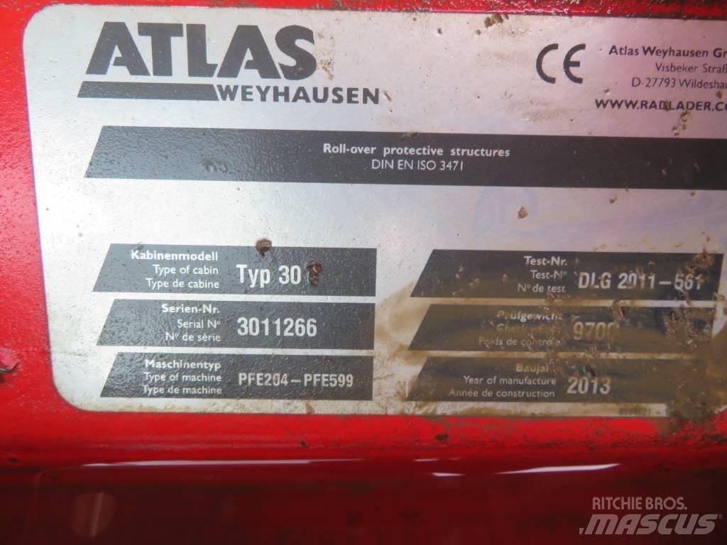 Atlas 65 Кабіна