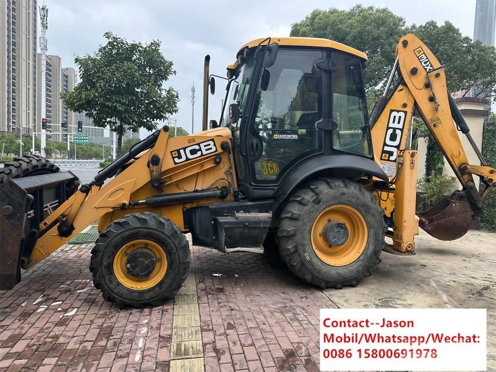 JCB 3 CX 4 T Екскаватори-навантажувачі