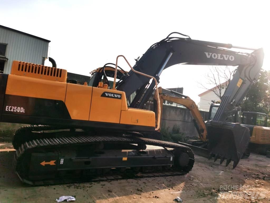 Volvo EC 250 D L Гусеничні екскаватори