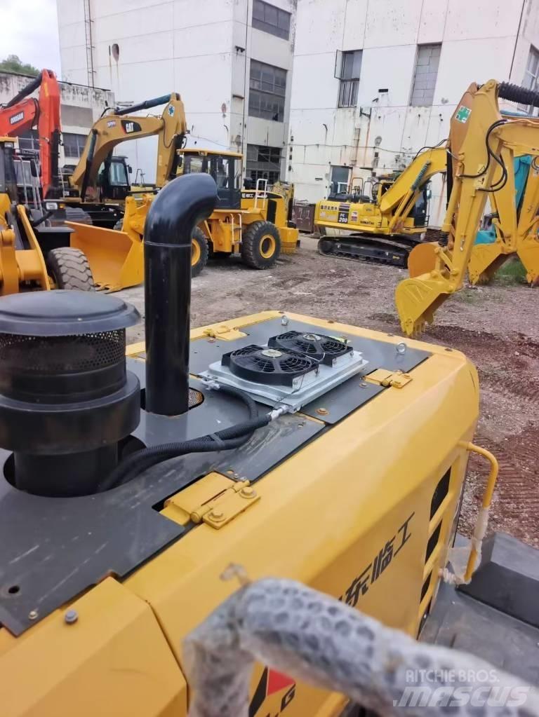 SDLG L 956 F Фронтальні навантажувачі