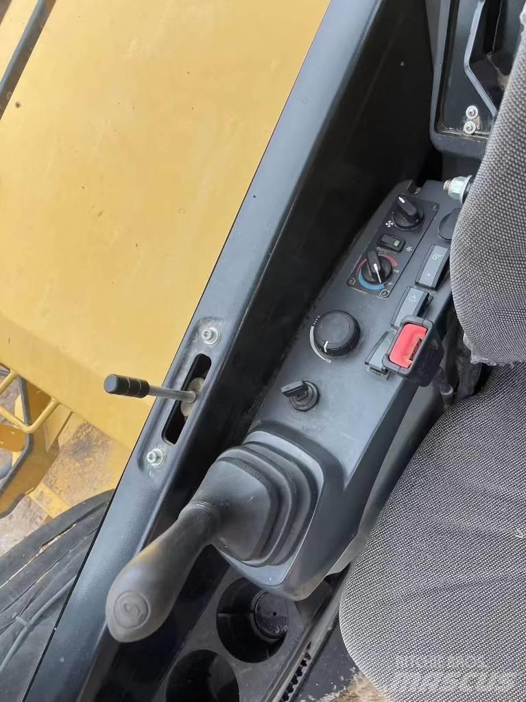 John Deere E60 Міні-екскаватори < 7т