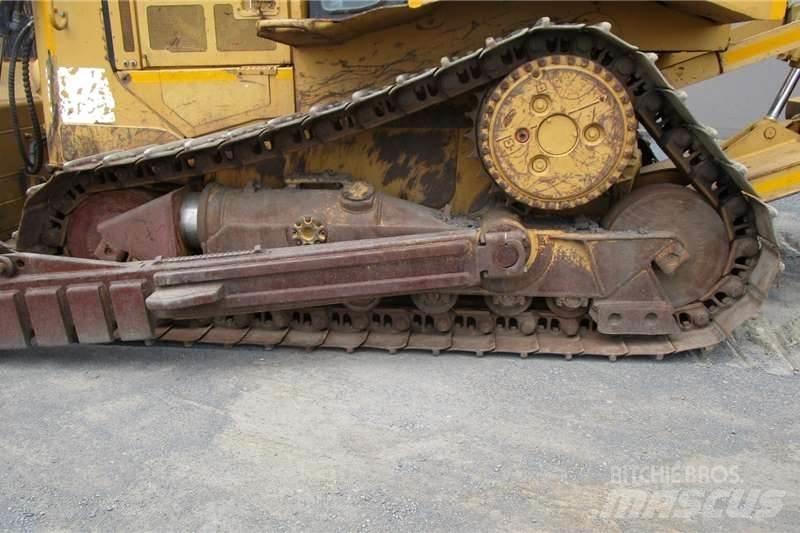 CAT D6R Гусеничні бульдозери