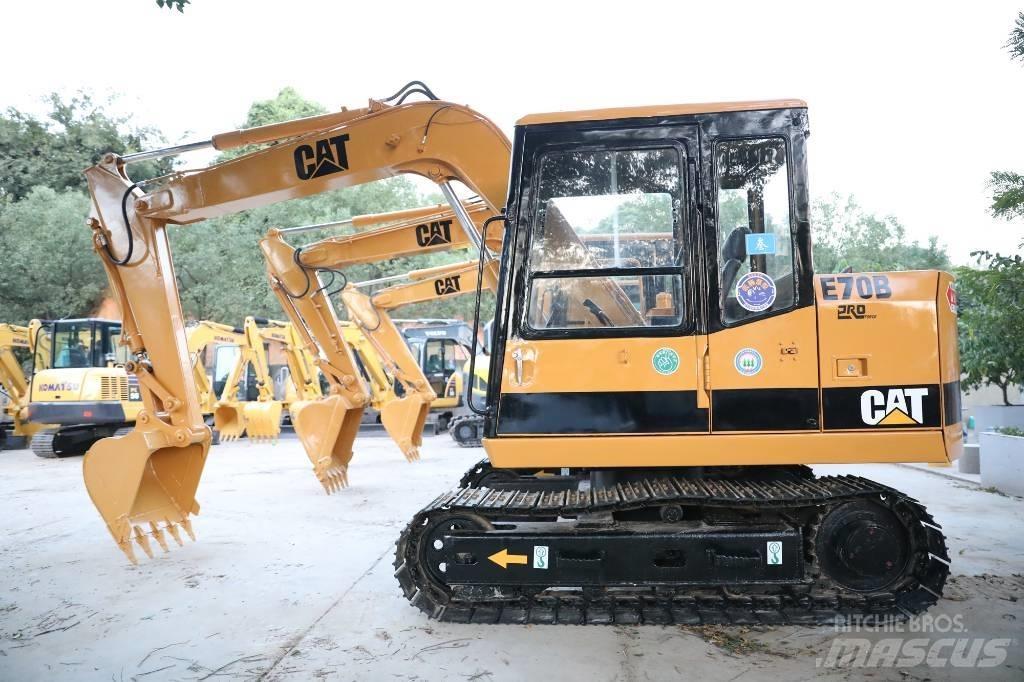 CAT E 70 B Міні-екскаватори < 7т