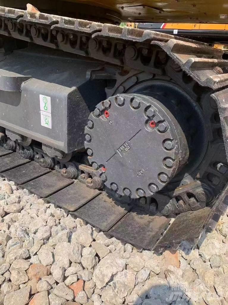 Komatsu PC 210 LC Гусеничні екскаватори