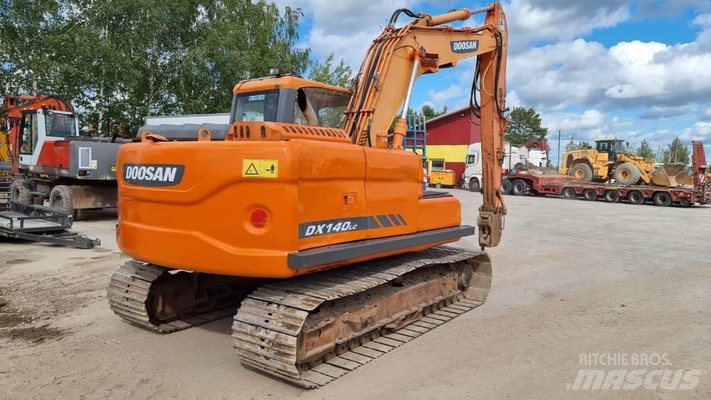Doosan DX 140 LC-3 Гусеничні екскаватори