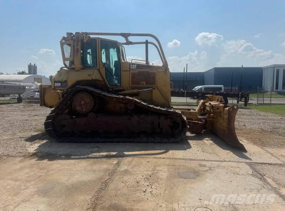 CAT D 6 N Гусеничні бульдозери