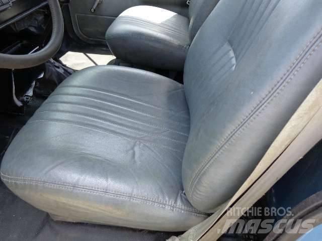 GMC C7500 Вантажівки-платформи/бокове розвантаження
