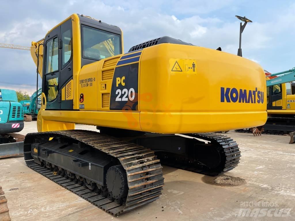Komatsu PC 220-8 Гусеничні екскаватори